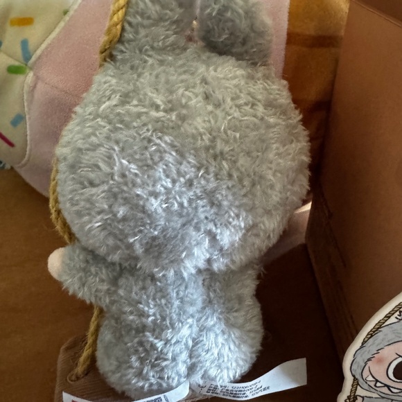 Pop Mart/Pop Land Exclusive: The Monsters Labubu - Timber Workshop - gray - NEW! - Picture 2 of 5